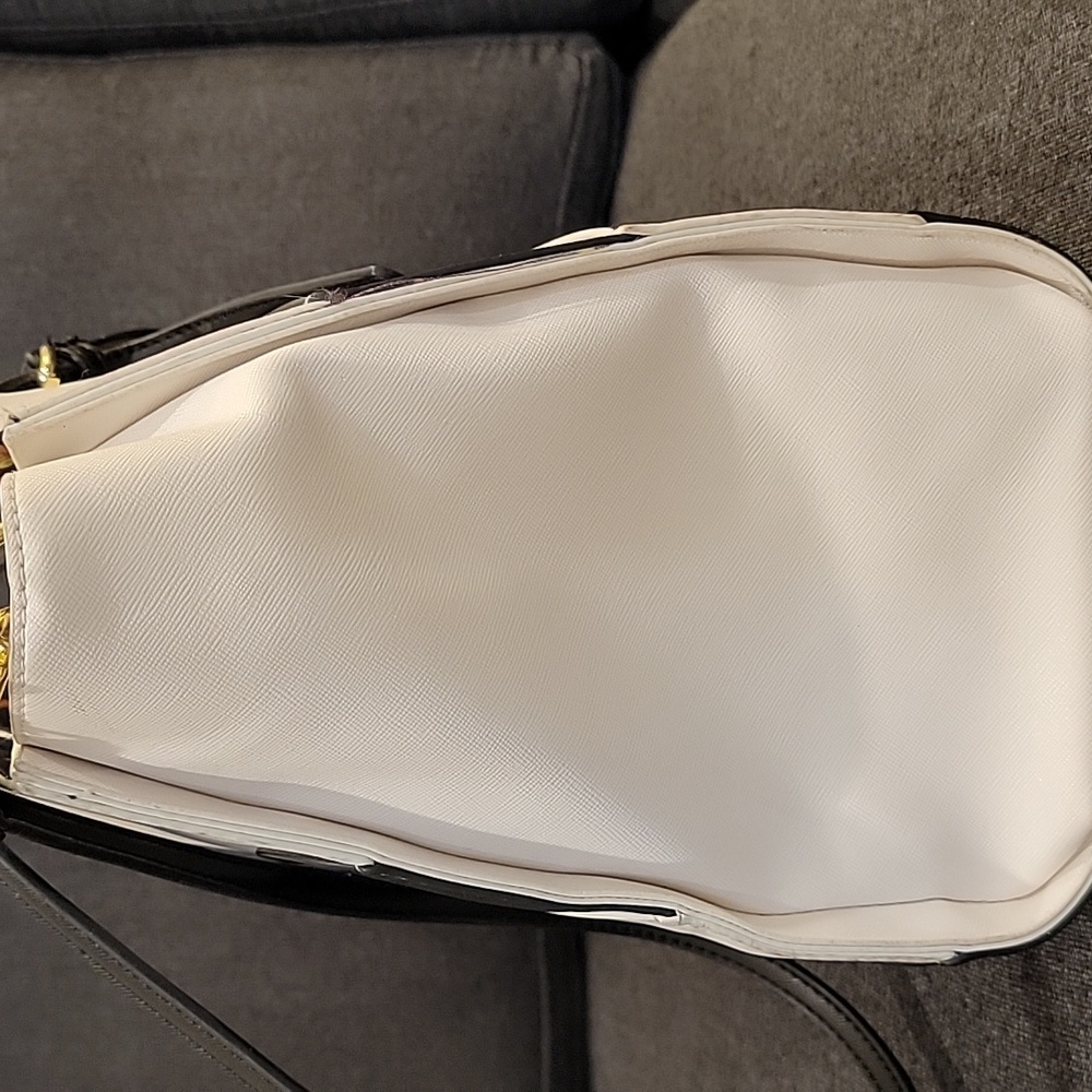 Betsey Johnson Vegan Shoulder Bag Black White Striped Bee Yourself - Picture 5 of 12